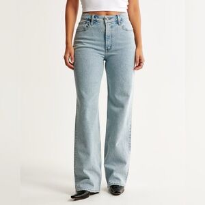 Abercrombie and Fitch Curve Love High Rise 90s Relaxed Jean